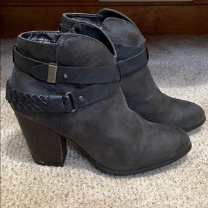 NWOT XOXO booties